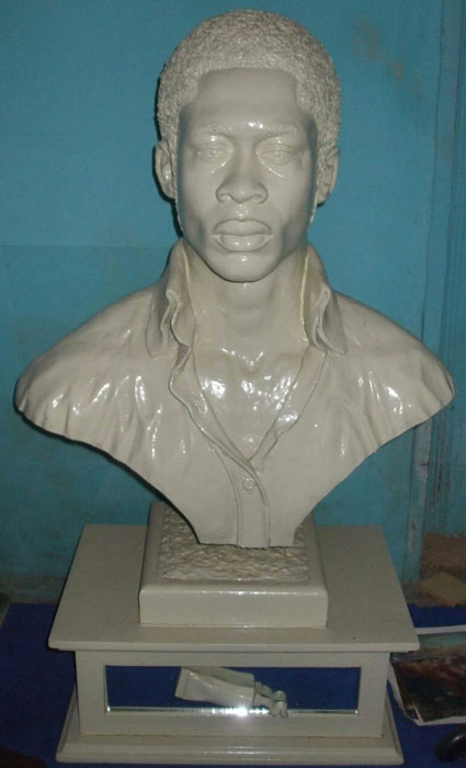 bust_sculpture_molded_by_nigeria_artist